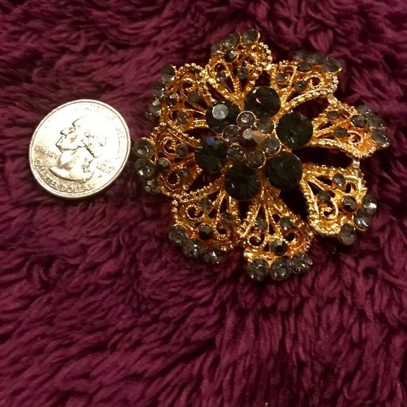 $8 Brooch. - Picture 2 of 2